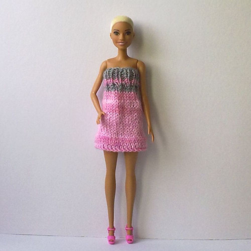 Oblečky pro Barbie - šaty, kabátek — foto 6
