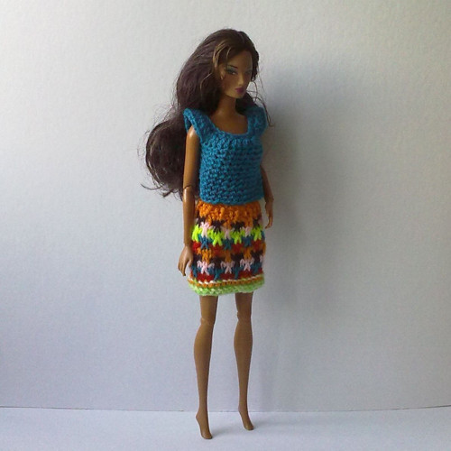 Oblečky pro Barbie - triko, sukně — foto 6
