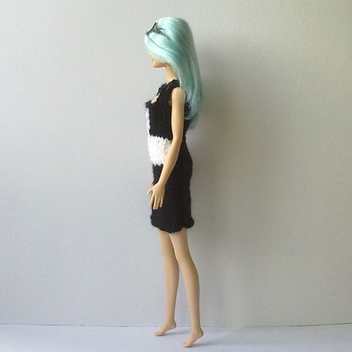 Oblečky pro Barbie - šaty, kabátek — foto 6