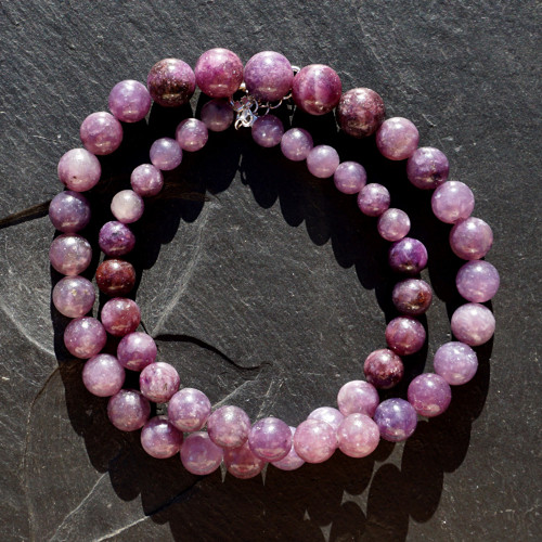 Náhrdelník z lepidolitu — foto 3