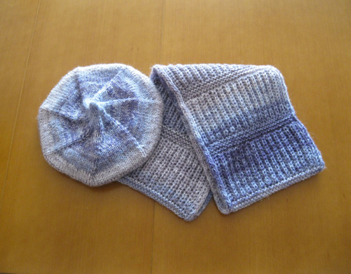 Nákrčník a baret — foto 4