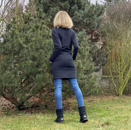 Černé šaty se stojáčkem — foto 5