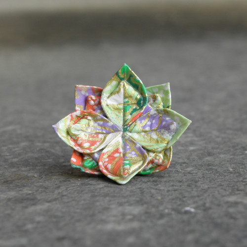 Lotus - origami brož — foto 3