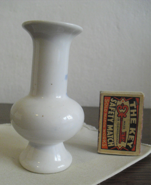 Porcelánová miniatura, VÁZIČKA, modrý dekor — foto 3