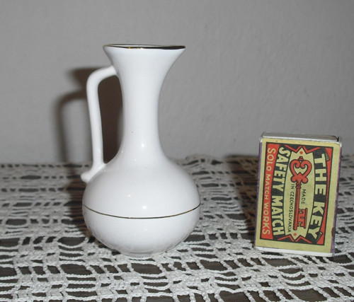 Porcelánová miniatura, VÁZIČKA, DŽBÁNEK — foto 2