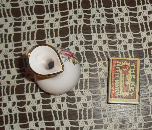 Porcelánová miniatura, VÁZIČKA, DŽBÁNEK — foto 3