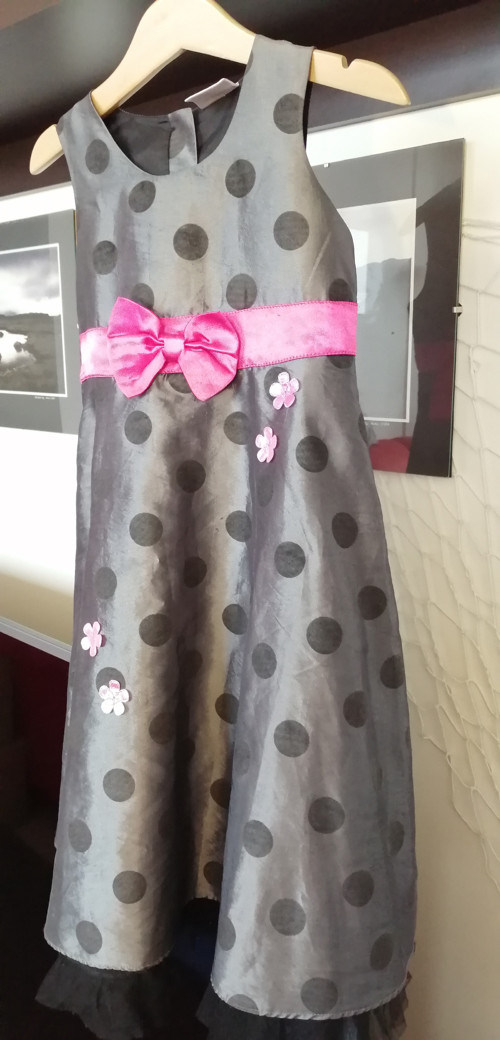 Recyklo šaty Puntíky — foto 3