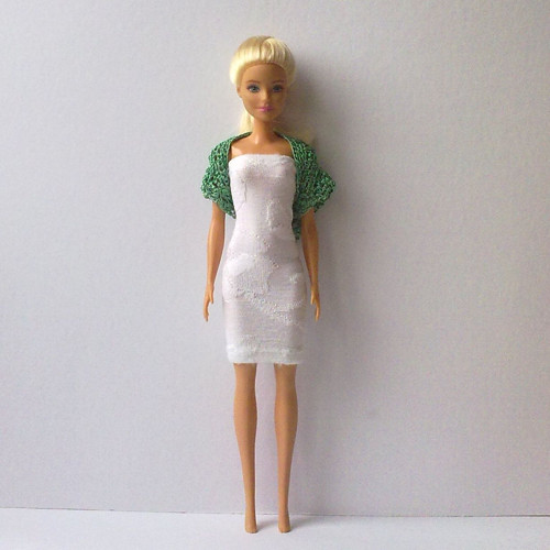 Oblečky pro Barbie - šátek do cípu — foto 5