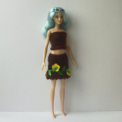 Oblečky pro Barbie - top, sukně — foto 3