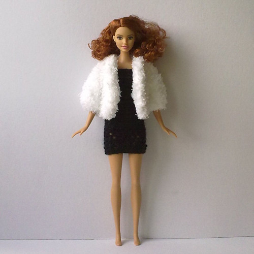 Oblečky pro Barbie - klobouk, kabátek, šaty — foto 3