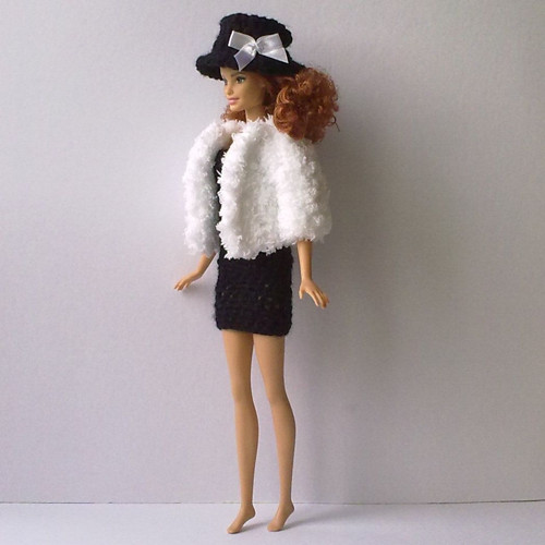 Oblečky pro Barbie - klobouk, kabátek, šaty — foto 5