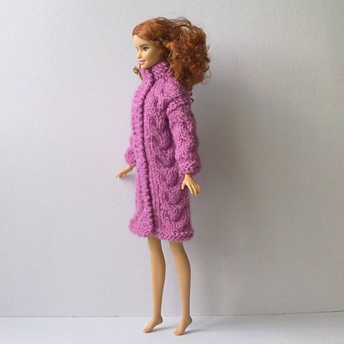 Oblečky pro Barbie - kabát — foto 3