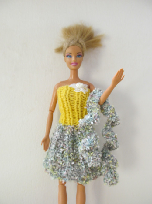 Šatičky a šála pro Barbie — foto 2