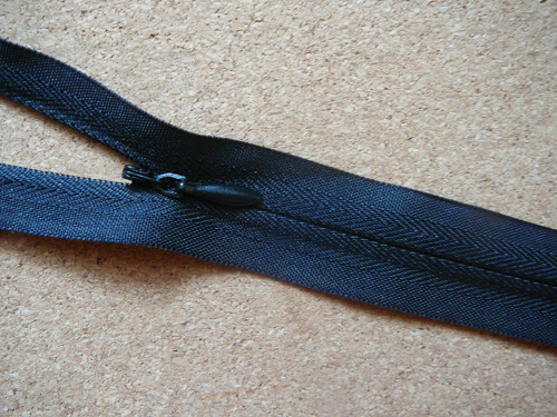 Spirálový zip skrytý 16 mm — foto 2