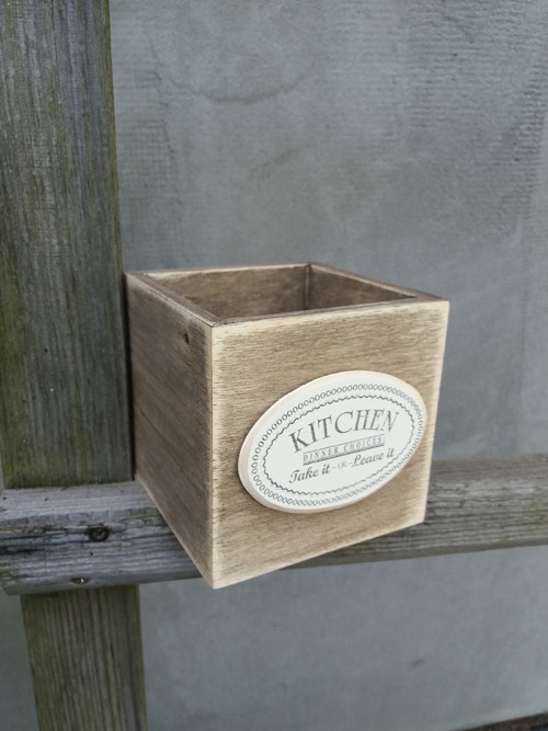 Stojánek v ošoupaném kabátku kitchen — foto 3
