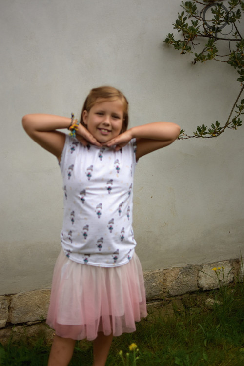 Bílé jako víla, vel. 2-3 roky — foto 2