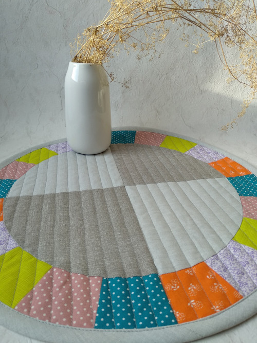 Around Colours — foto 2