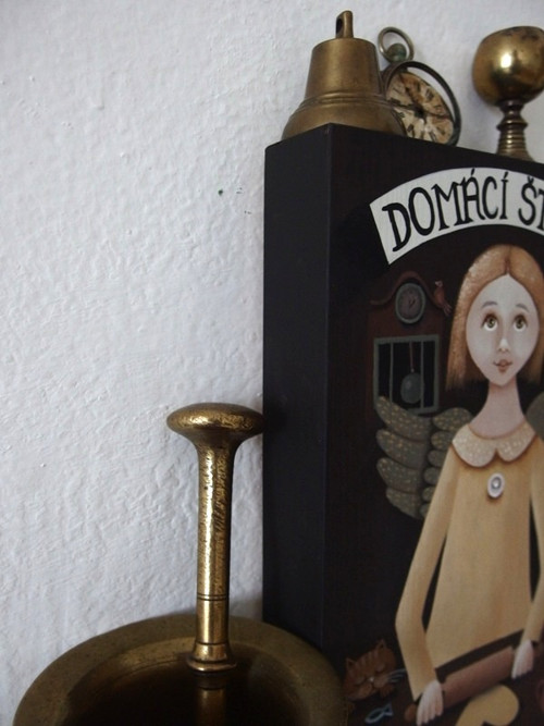 Poličkoidní Domácí štěstí — foto 4