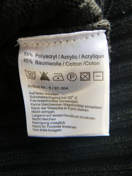 S červenými detaily... — foto 5