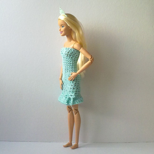 Oblečky pro Barbie - šaty + korunka — foto 4