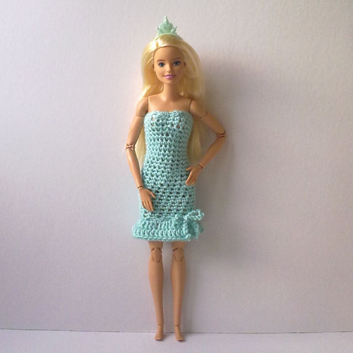 Oblečky pro Barbie - šaty + korunka — foto 3