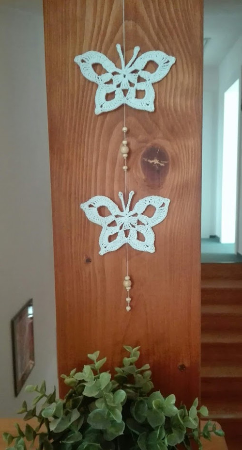 Háčkovaná dekorace s motýly — foto 2