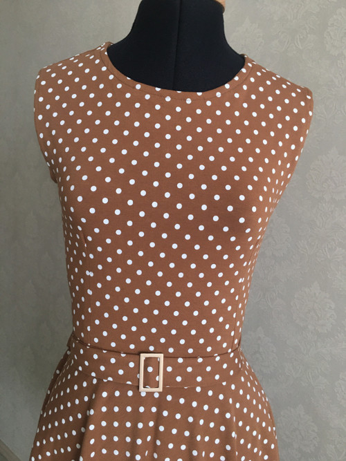 Úpletové elegantní šaty — foto 2