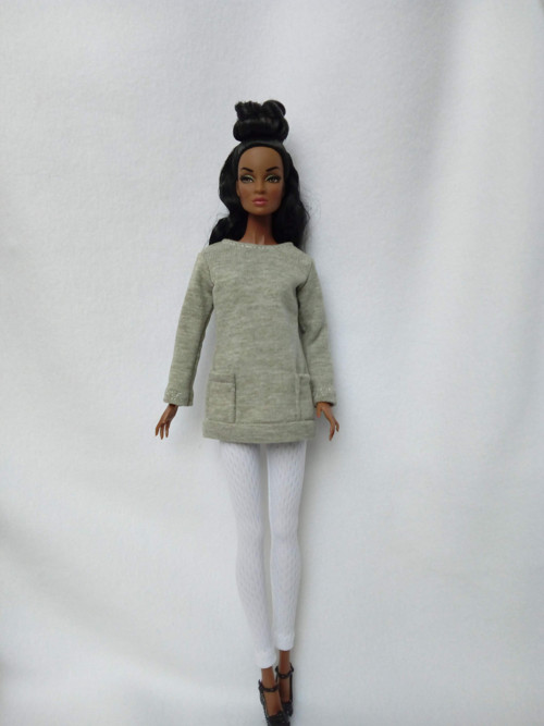 Mikino-šaty pro Barbie — foto 2