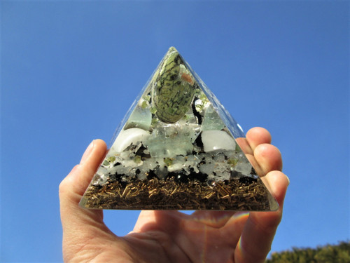 Org. pyramida ,, Andělského průvodce " — foto 3