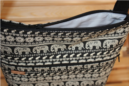 Crossbody sloni na černé — foto 3