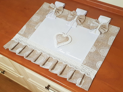 Prostírání lemované bílou krajkou — foto 5