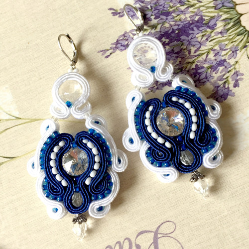 Soutache náušnice "White and Sapphire" — foto 4