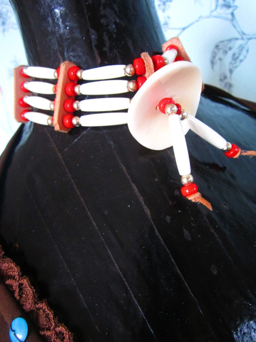 Indiánský choker — foto 3