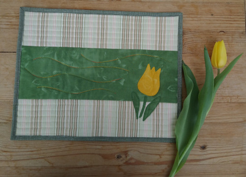Prostírání s tulipány — foto 2