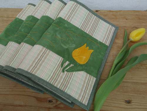 Prostírání s tulipány — foto 3
