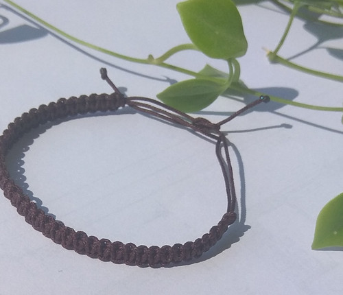 Hnědý náramek Shamballa — foto 2