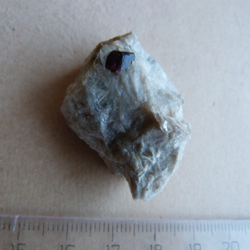 Granát - almandin - 4 cm — foto 3
