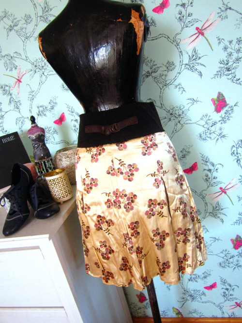 Sukénka Old England — foto 4