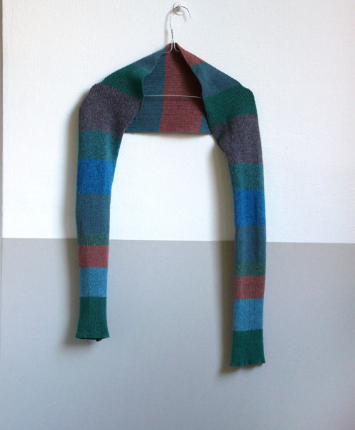 Pásikový shrug-rukávy — foto 2