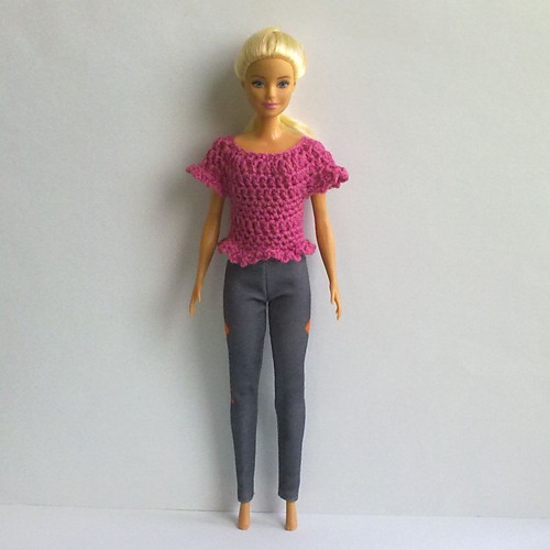 Oblečky pro Barbie - tričko — foto 2
