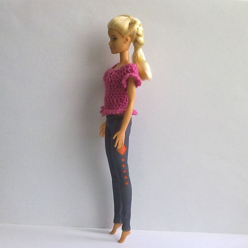 Oblečky pro Barbie - tričko — foto 4