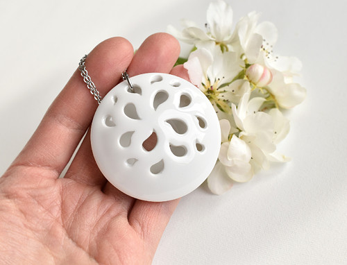 White Flower - porcelánový přívěsek — foto 2
