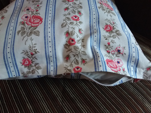 Povlak růžičky a pruhy — foto 2