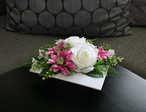 Ikebana s kaméliemi a chryzantémami — foto 3