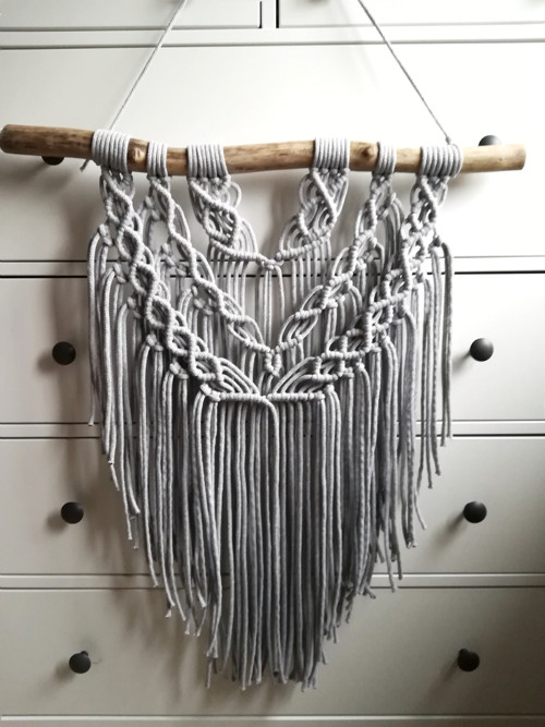 Macrame dekorace v šedé barvě — foto 3
