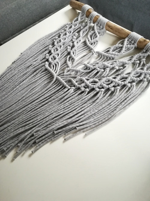 Macrame dekorace v šedé barvě — foto 2