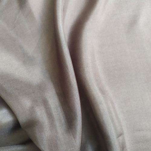 Hnědý hedvábný habutaj — foto 2
