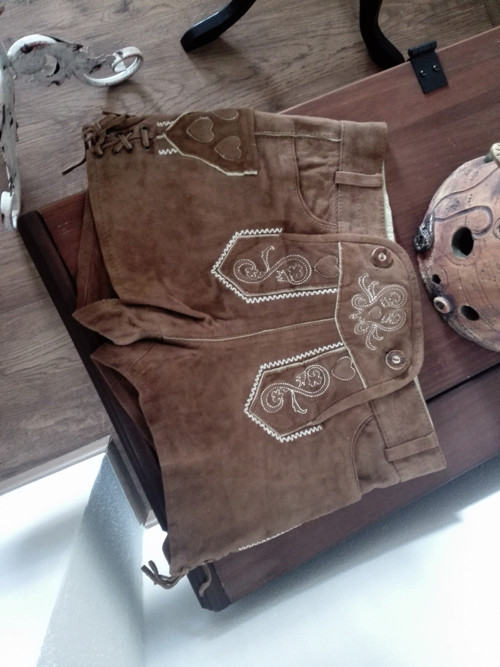 Kožené dobové šortky — foto 5