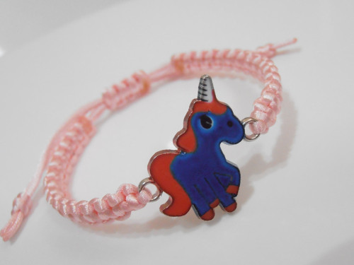 "Unicorn" - dětský náramek (macramé) — foto 2