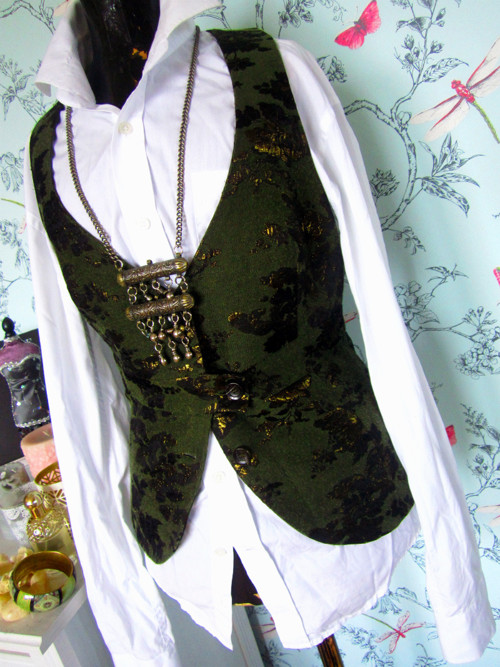 Vestička Baroko dandy — foto 2